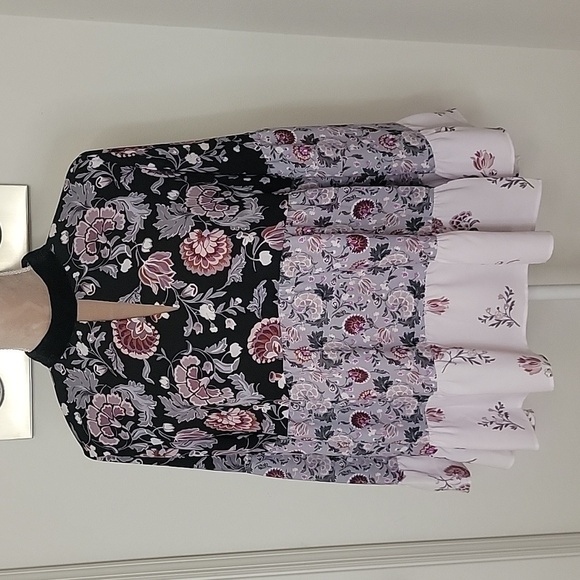 Loft, Size M, Tiered Floral Blouse, Velvet Choker Collar, Excellent Condition! - Picture 1 of 9